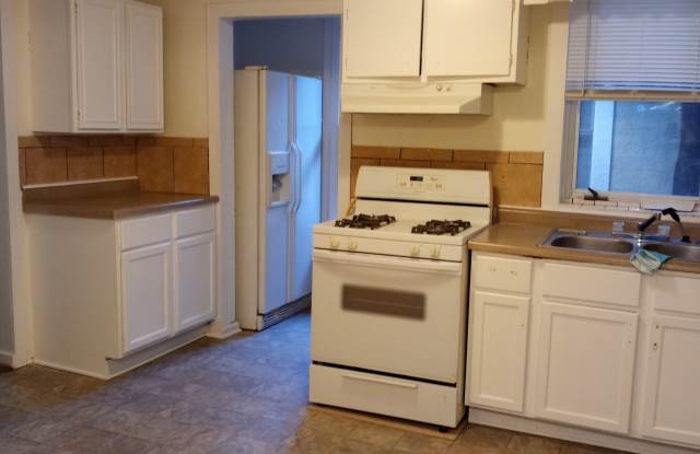 691 Bedford St photos photos