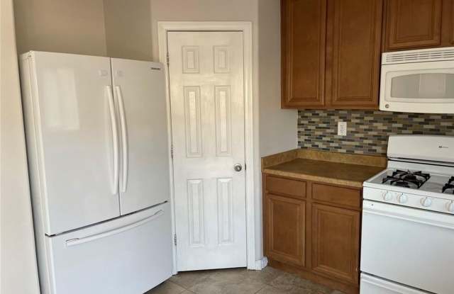Charming 2 Story Home! Gallery 3