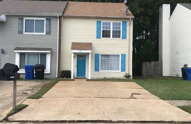 Large end unit townhouse photos photos