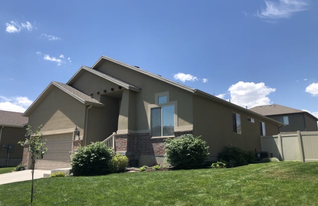 717 N Braemar Way - 717 North Braemer Way, Saratoga Springs, UT 84045