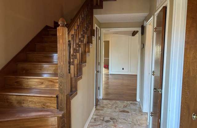 16419 Lauder Lane Gallery 4