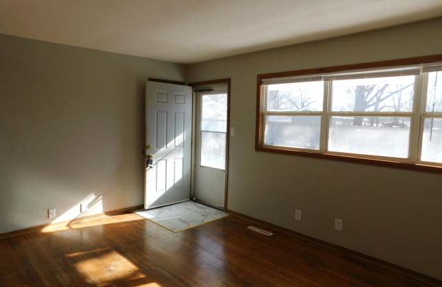 1670 Lawndale - 1670 Lawndale Avenue, El Dorado, KS 67042 1670 Lawndale - 1670 Lawndale Avenue, El Dorado, KS 67042