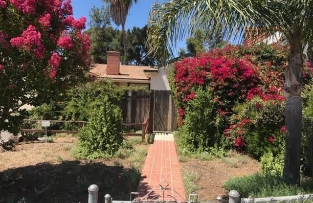 2828 Ivy St - 2828 Ivy Street, San Diego, CA 92104