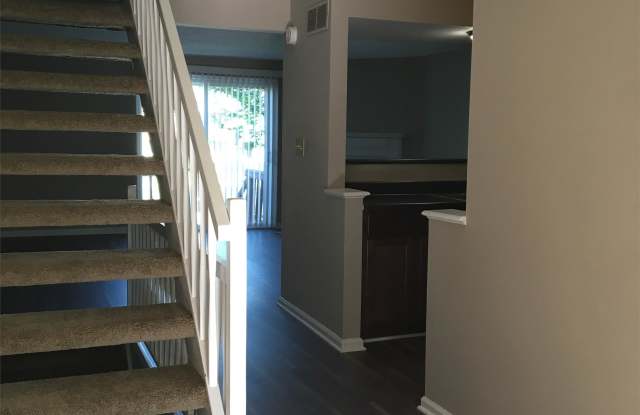 8506 Hague Road Gallery 3