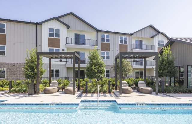 Broadstone Creekside Gallery 3