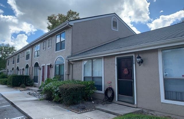 602 N Casa Park Ct. - 602 Casa Park Court N, Winter Springs, FL 32708