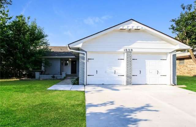 1030 W Churchill Way photos photos