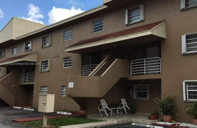 2726 W 60th St photos photos