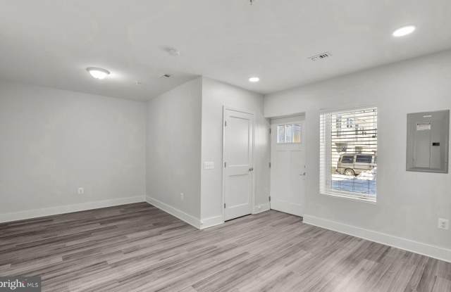 19520 VILLAGE WALK DR. Gallery 3