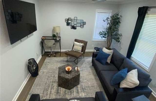 2133 Pinehurst Drive Gallery 2