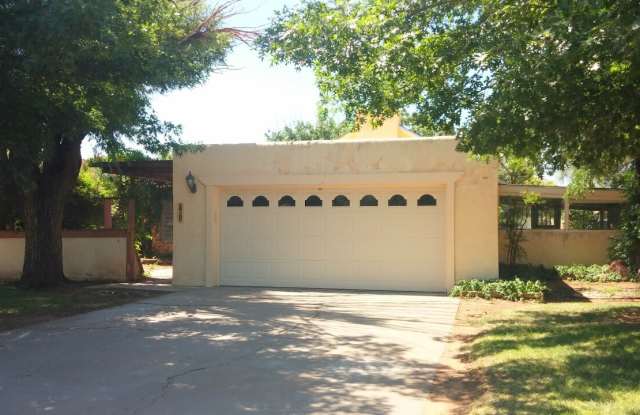COLONIAL PARK PATIO HOME IN PASEO VILLAGE photos photos