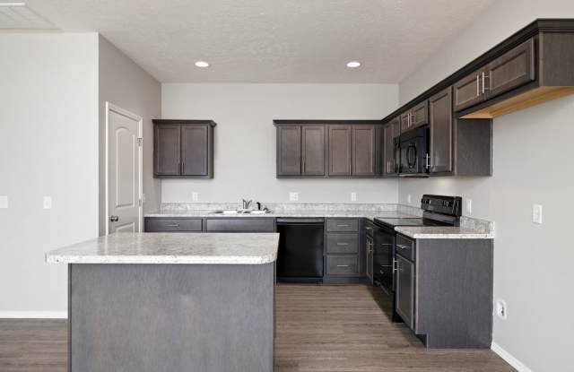 Spacious 3 Bedroom Duplex! photos photos