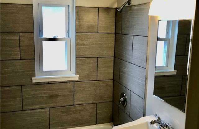 Rosemond Apartments Gallery 2