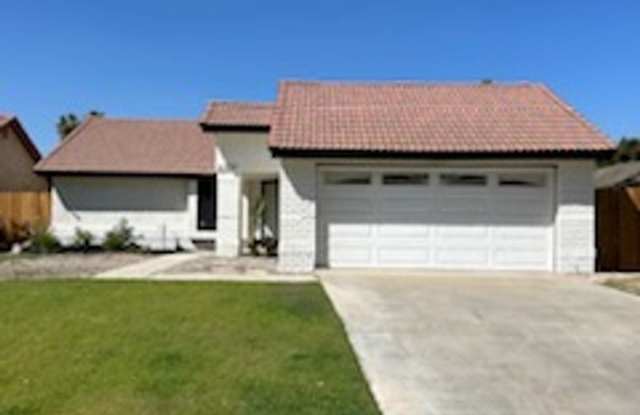 3 Bedroom 2 Bathroom Availble now in the hear of Campus Park, Bakersfield! - 8912 Carvalho Court, Bakersfield, CA 93311
