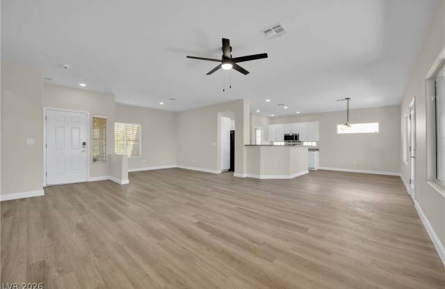 2847 Forest Grove Drive Gallery 2