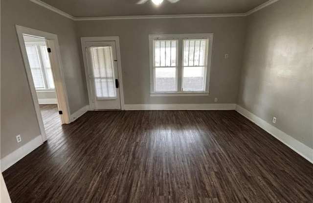 319  S Rogers  ST - 319 South Rogers Street, Clarksville, AR 72830