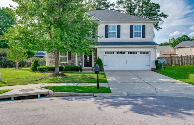 Beautiful home on one of Lake Carolina's largest cul-de-sac lots! photos photos