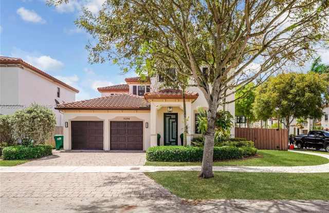 15294 SW 173rd St photos photos