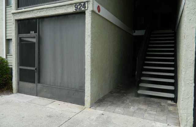 Altamonte Springs 2-1 Condo Gallery 3