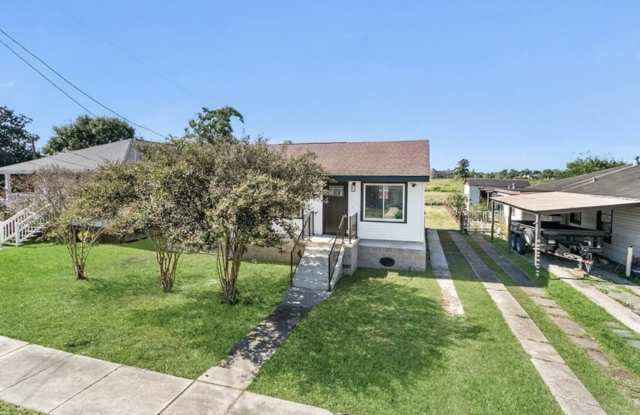 3240 Hero Dr - 3240 Hero Drive, Gretna, LA 70053