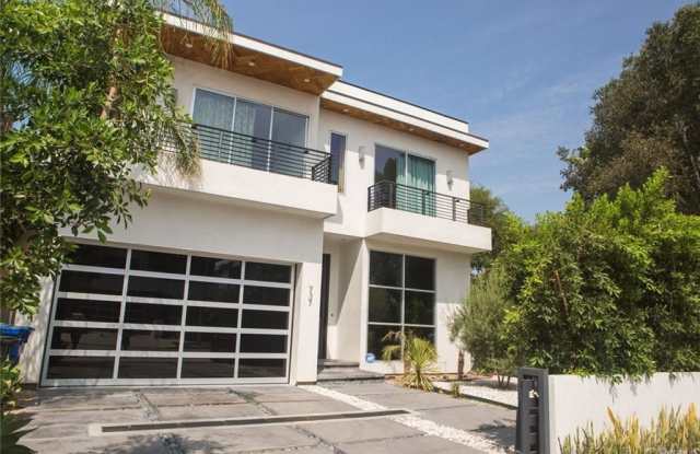 737 N Cherokee Avenue - 737 North Cherokee Avenue, Los Angeles, CA 90038