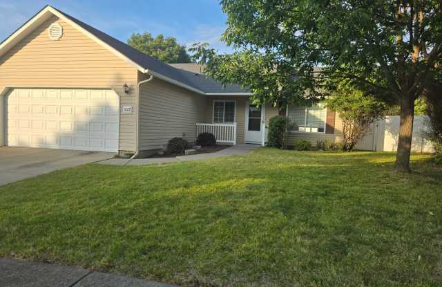 Charming 3 Bedroom 2 Bath Home in Woodbridge photos photos
