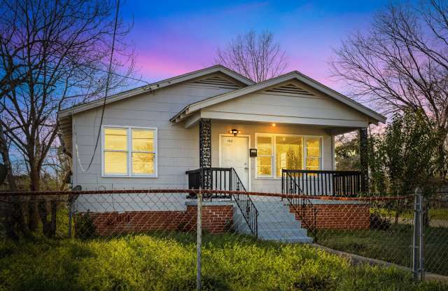 Stylish  Newly Renovated 4 Bedroom 2 Bath Home Available Now! photos photos