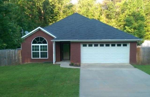 4 Bedroom 2.5 Baths 2 Car Garage East Columbus - 526 Vista Drive, Columbus, GA 31907