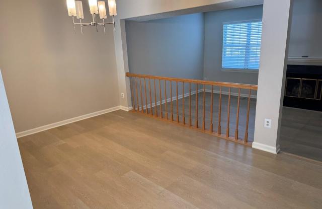 15603 AMBIANCE Drive Gallery 4