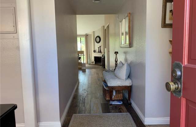23256 Coso Gallery 2