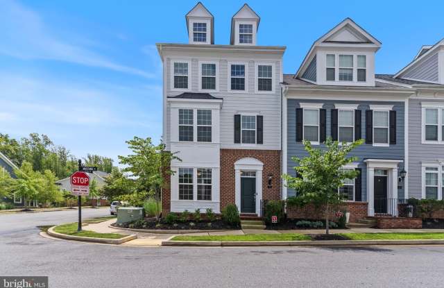 37 MUSTANG Drive photos photos