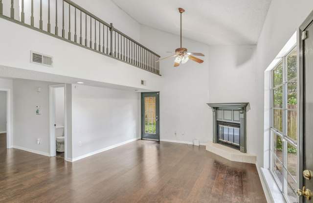 1881 Stonegate Ct Gallery 2