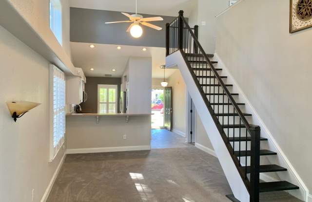 3bdrm/2ba + Single Family Home Heart of New Bern! Fenced Yard! Gallery 3