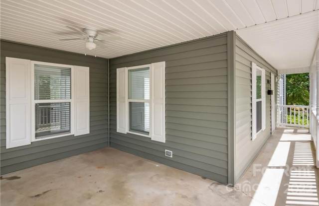 1401 Kennsington Hill Court Gallery 3