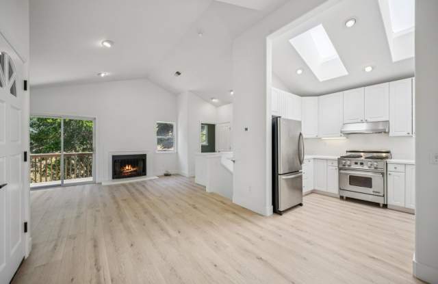 2BD/1.5BA LIGHT  BRIGHT, MILL VALLEY HOME WITH OPEN FLOOR PLAN! photos photos