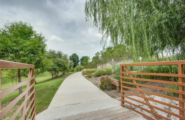 16705 Lincoln Park Lane Gallery 3
