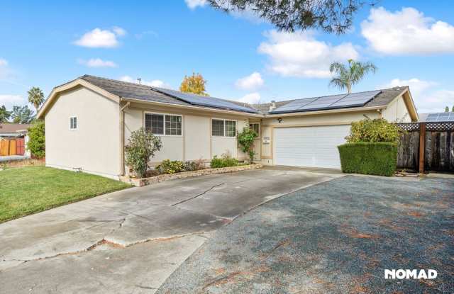 Charming 4BR House in Livermore with Solar/ TESLA Powerwalls - 5450 Scenic Avenue, Livermore, CA 94551