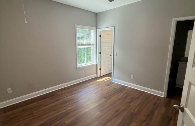 Pre-Leasing for the 27-28 School Year! Brand New Duplex In The Sought After Rosewood Columbia Area Near USC - Unit A Gallery 4