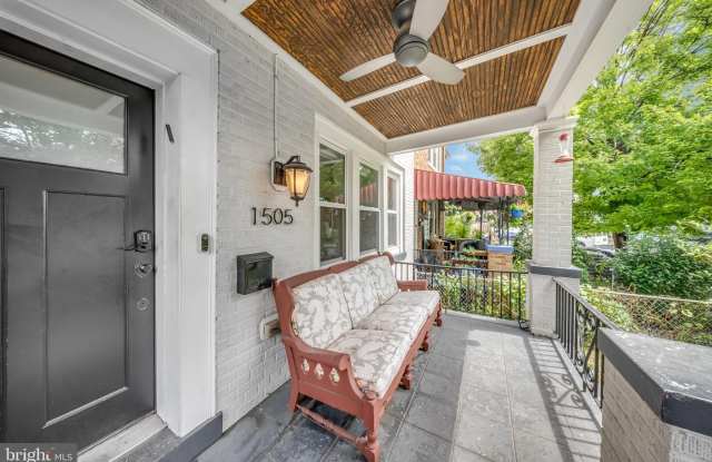 1505 SPRING Place NW Gallery 3
