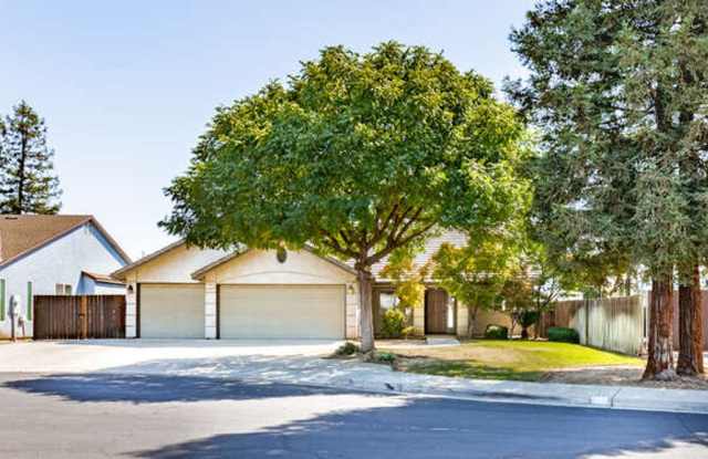 Clovis 3 Bedroom/2 Bath Home Ready for Move In photos photos