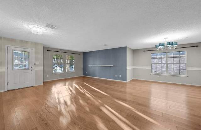 6503 White Oaks Lane Gallery 3