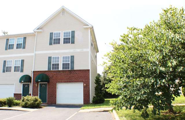 3 story townhome for rent with garage - 351 Emerson Lane photos photos