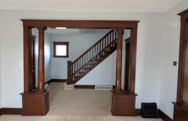 Beautiful Home on Corner Lot Gallery 3