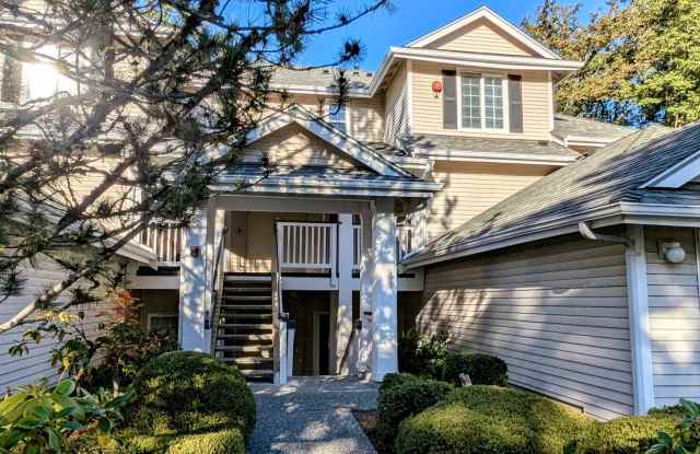 Bothell / Woodinville 1 Bedroom Ground Floor Condo with garage - 12118 Northeast 171st Place, Bothell, WA 98011