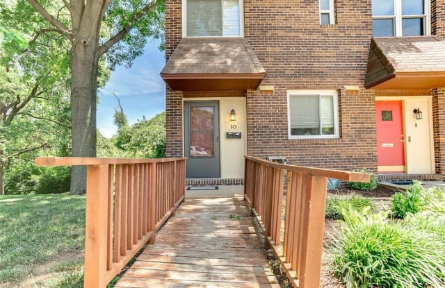 10 Tower Hill Ct - 10 Tower Hill Court, Olivette, MO 63132