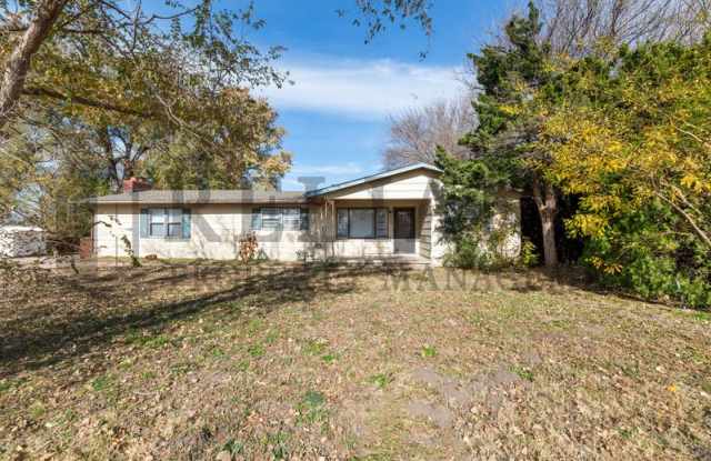 220 East 44th Street South - 220 East 44th Street South, Wichita, KS 67216
