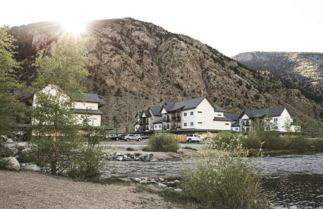 Bighorn Crossing photos photos
