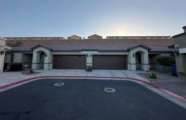 BEAUTIFUL 2 Bedroom 2 Bath Home Gallery 3