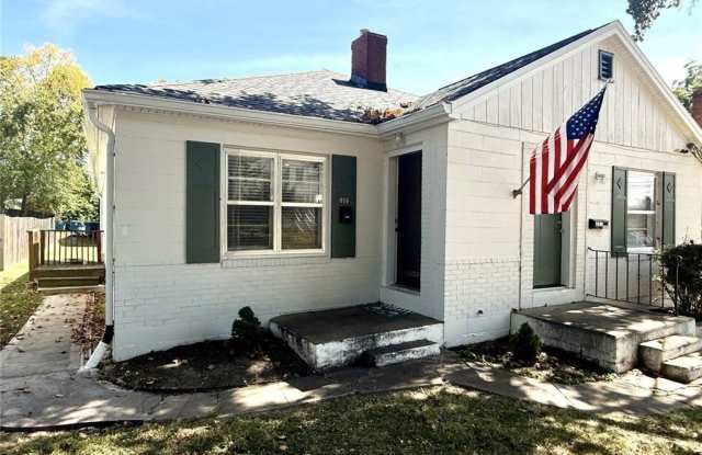 816 S 6th Street - 816 South 6th Street, St. Charles, MO 63301