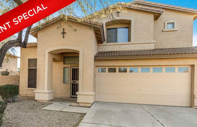 Room to relax and space to entertain with $500 off the first months rent - 1355 East 12th Street, Casa Grande, AZ 85122